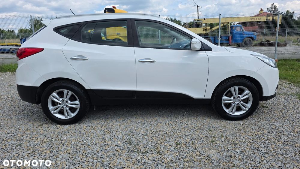 Hyundai ix35 1.6 2WD Fifa World Cup Edition - 8