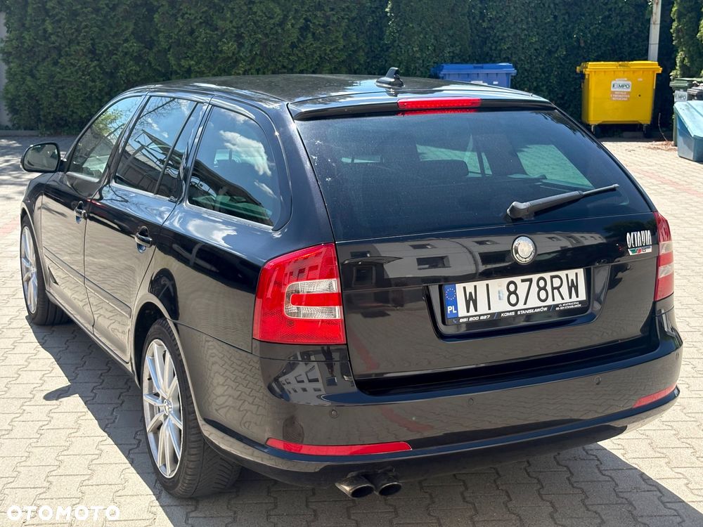 Skoda Octavia 2.0 TDI DPF DSG RS - 4