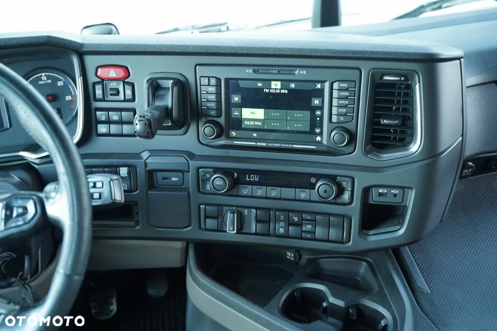 Scania R 520 / V8 / RETARDER / HYDRAULIKA / KLIMA POSTOJOWA / CAŁA NA PODUSZKACH / - 28