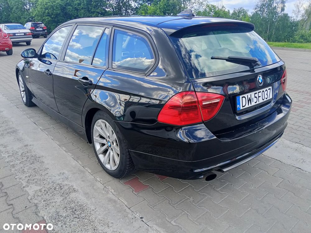 BMW Seria 3 318d - 5