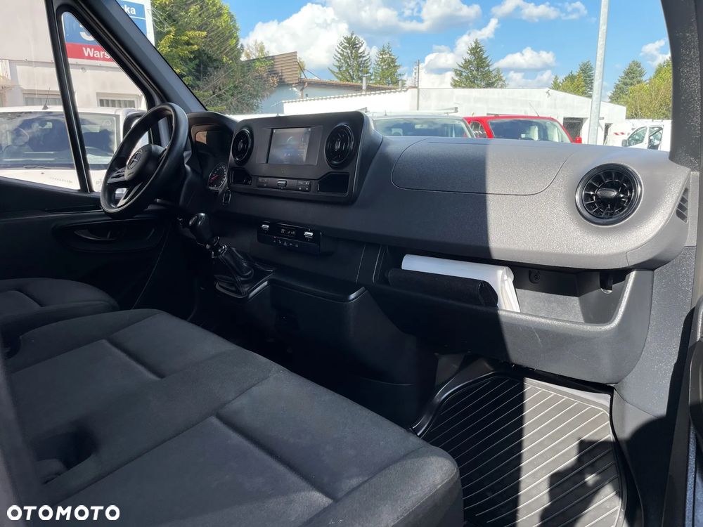Mercedes-Benz Sprinter - 5
