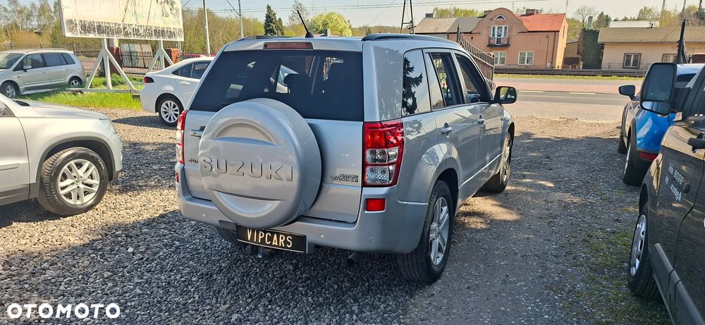 Suzuki Grand Vitara 2.0 Automatik Comfort + Family - 4