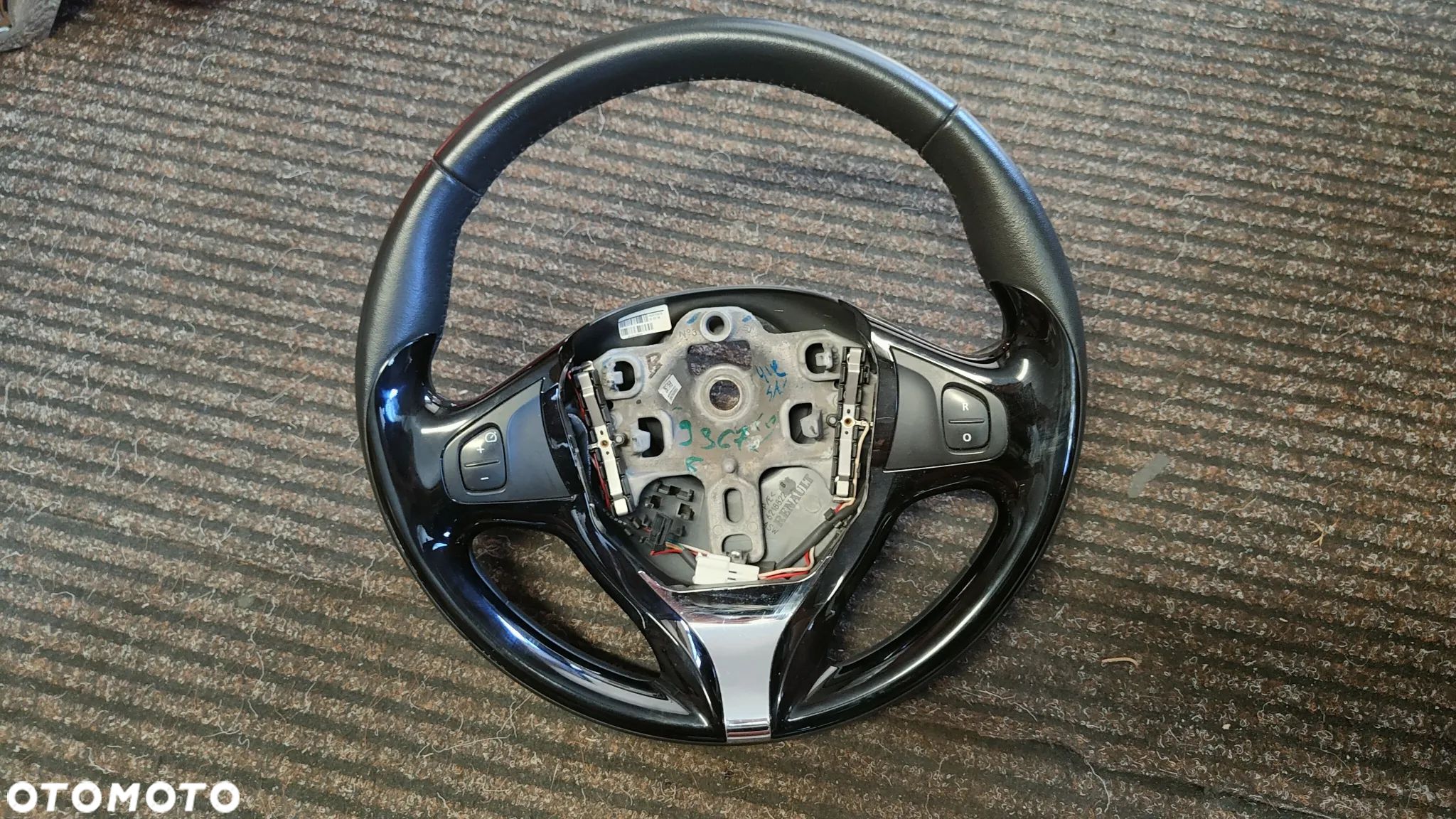 kierownica RENAULT  CAPTUR - 1