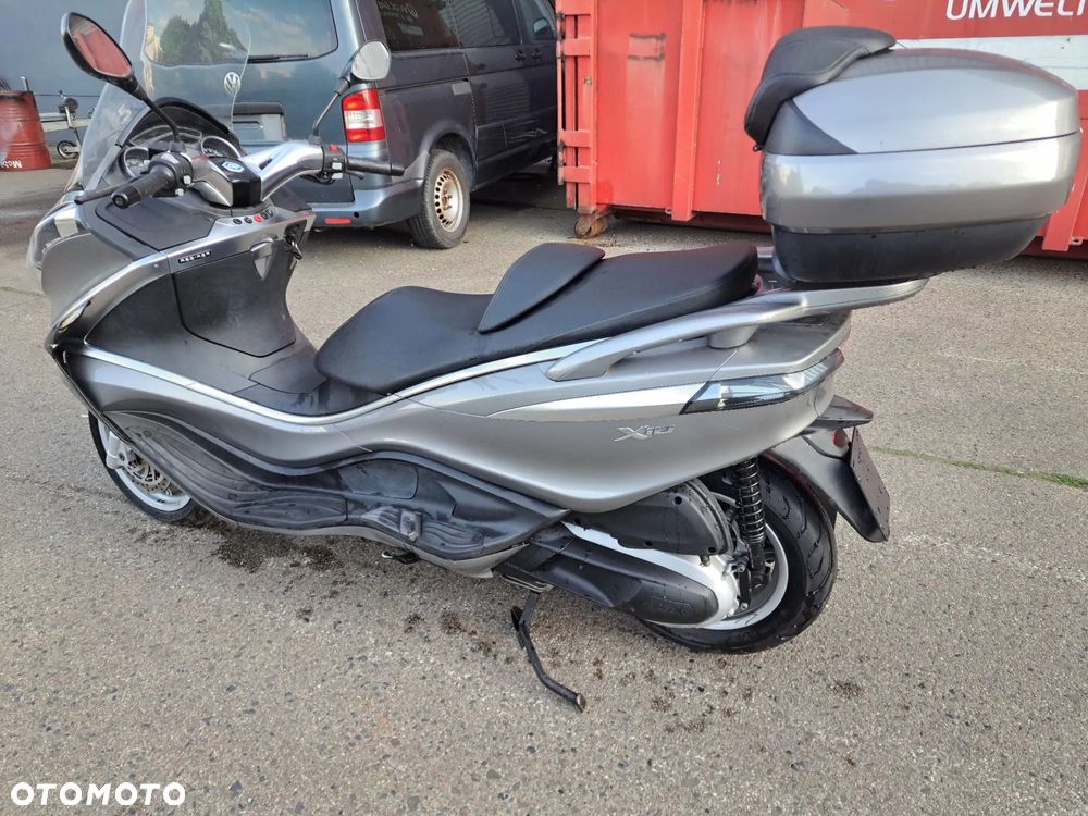 Piaggio X10 - 7