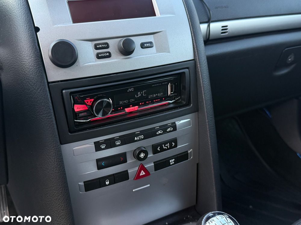 Peugeot 407 HDi 135 Premium - 11