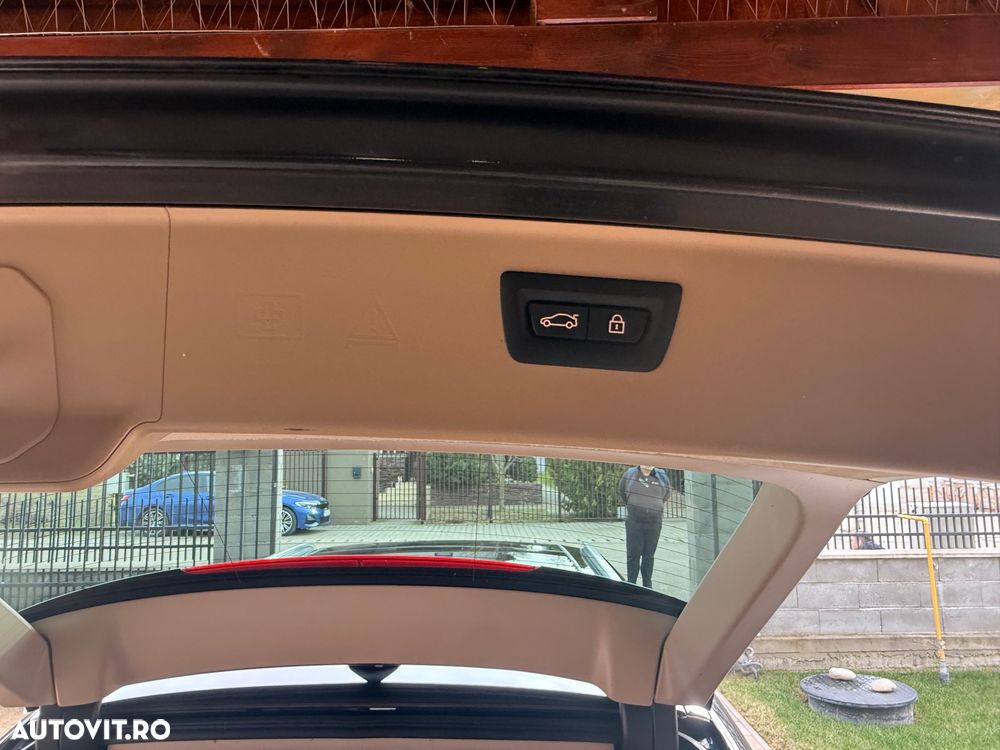 BMW Seria 5 525d xDrive Aut. Luxury Line - 7