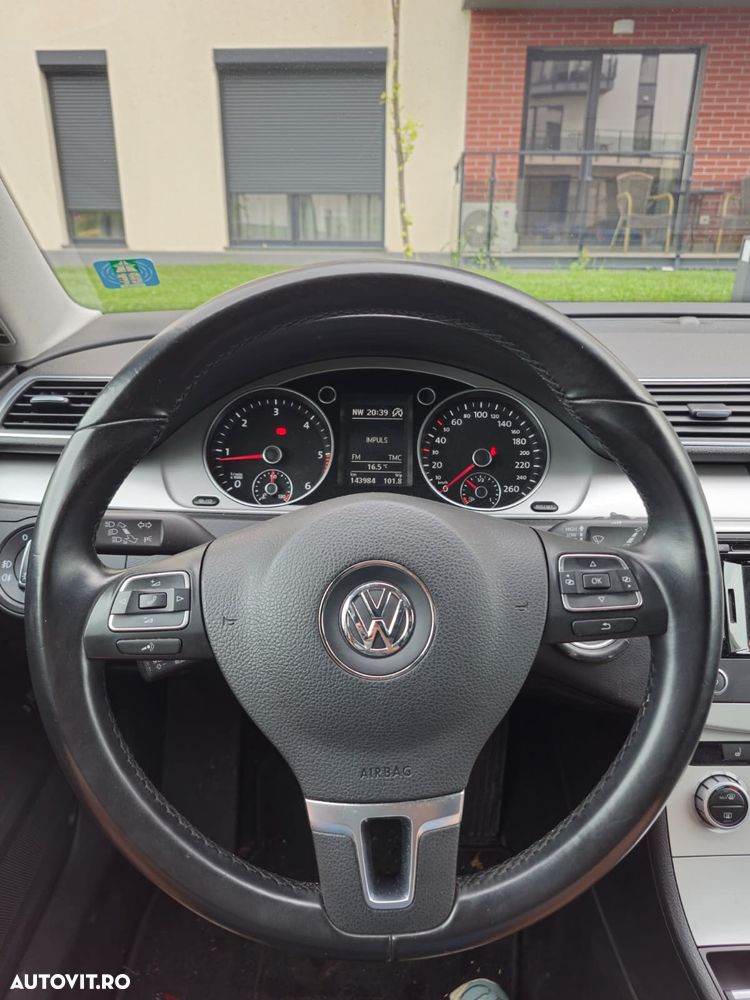 Volkswagen Passat 1.6 TDI BlueMotion Technology Highline - 9