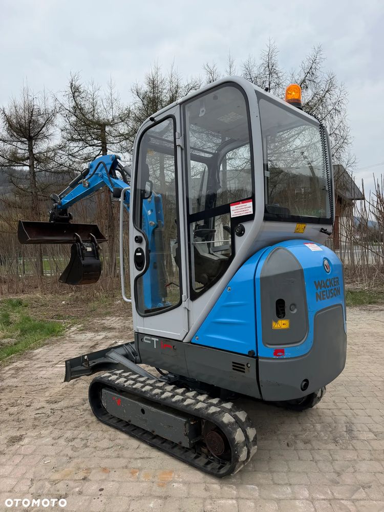 Wacker Neuson ET16 Minikoparka Koparka 2 tony. 793mtg JAK NOWA 2018 rok z Gospodarstwa Norweskiego 793 mtg. IGŁA! Rozsuwane hydraulicznie gąsienice. Dodatkowe sekcje Hydrauliczne. Silnik Yanmar 3 cyl. Aktualna DEKRA BMWT. Po serwisach! Ani deka luzów i wycieków. OKAZJA TANIO. Zadbana maszyna. 2 łyżki. Nie różni się od nówki sztuki z salonu!! Wielka Okazja. Fabryczny lakier na podzespołach! - 2