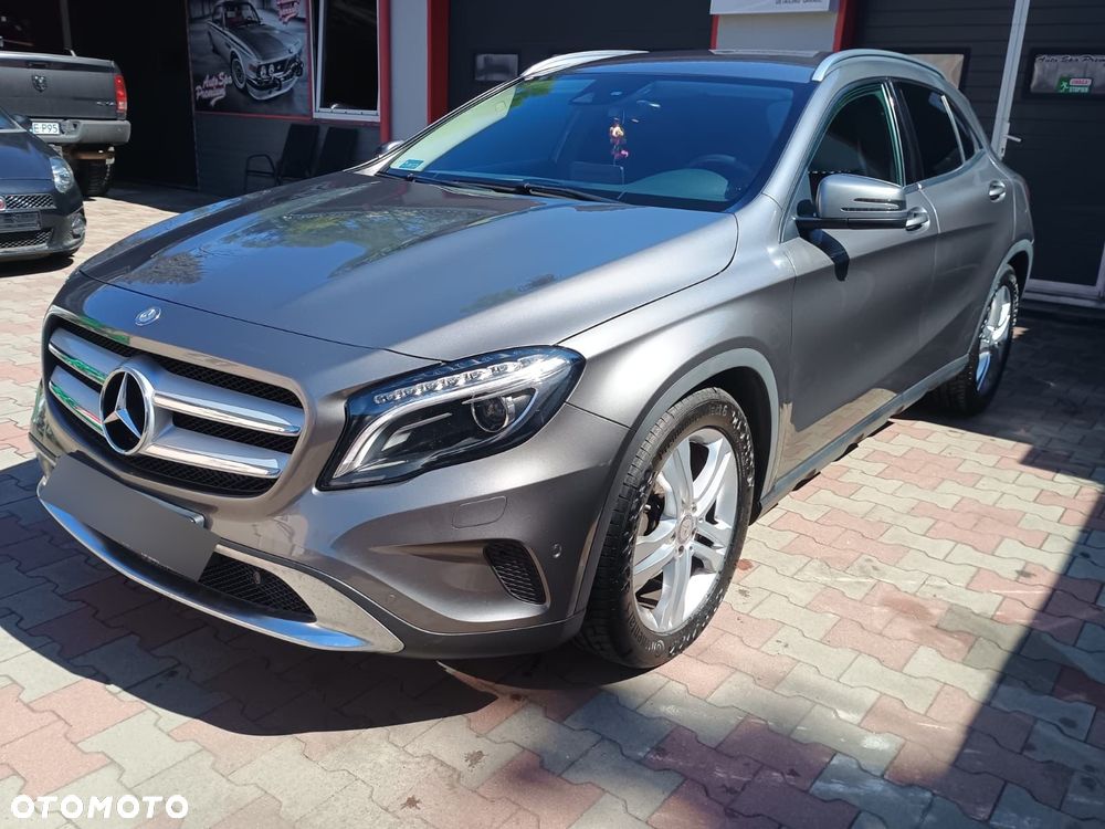 Mercedes-Benz GLA 200 7G-DCT - 8