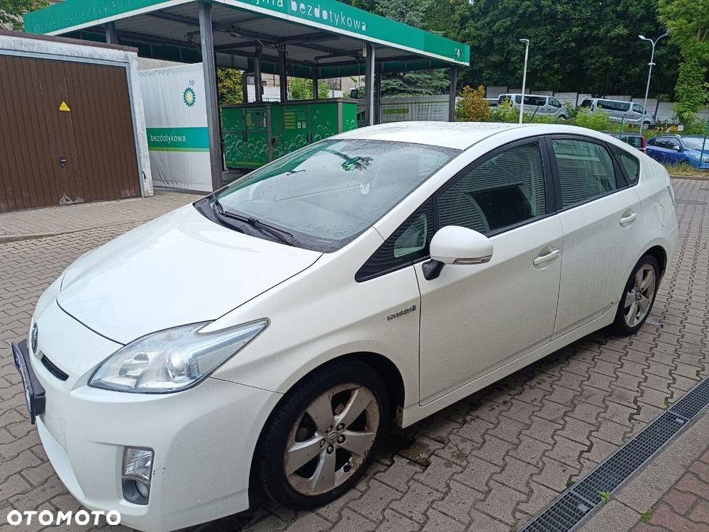 Toyota Prius - 4