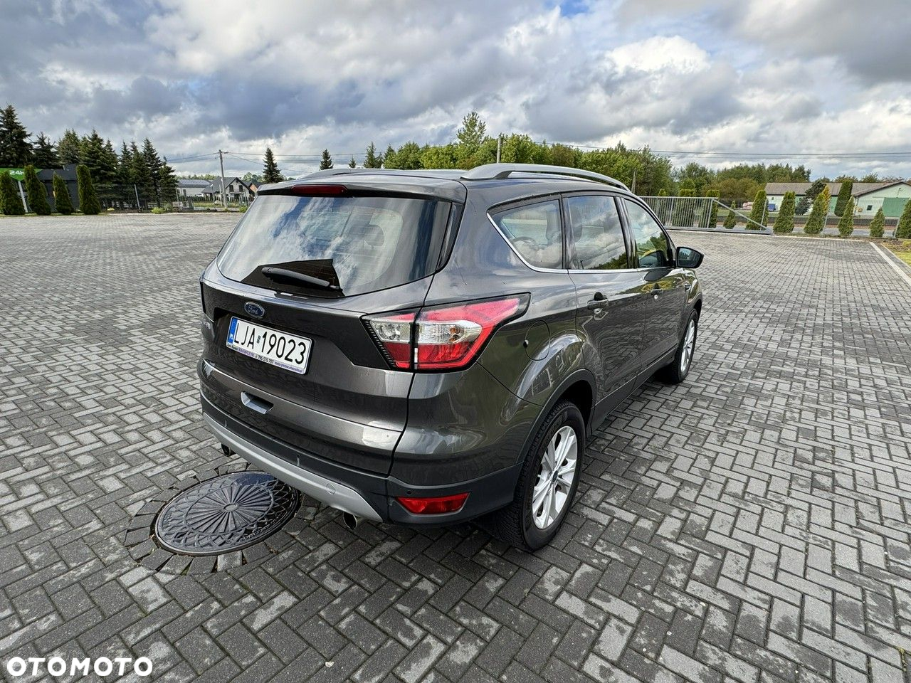 Ford Kuga - 13