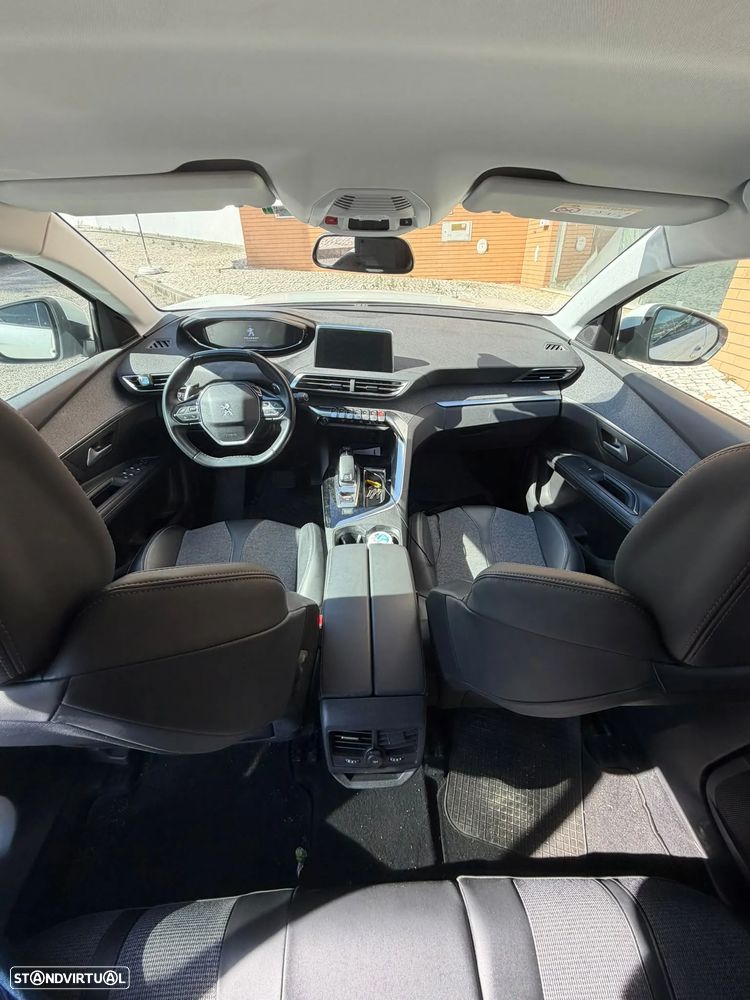 Peugeot 3008 1.5 BlueHDi Allure EAT8 - 5
