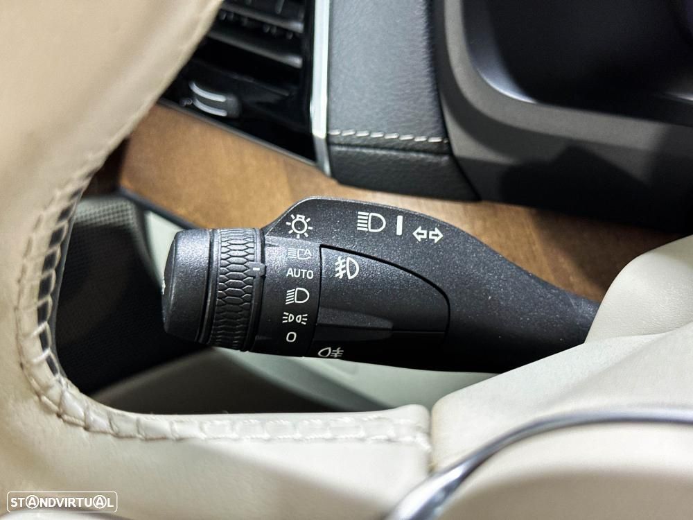 Volvo XC 90 T8 AWD Twin Engine Geartronic Inscription - 42