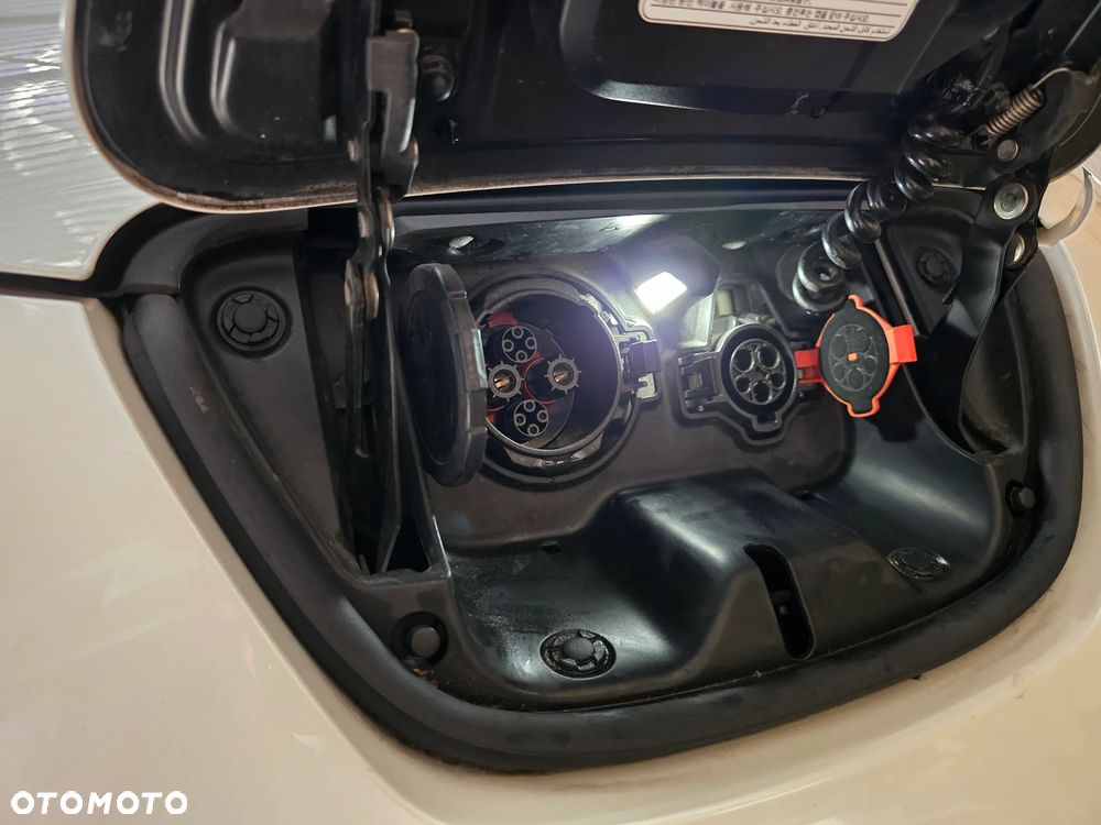 Nissan Leaf 24kWh Tekna - 12