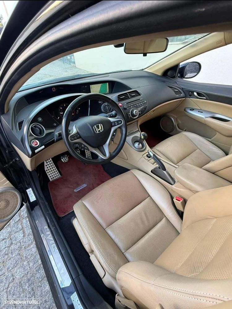 Honda Civic 2.2 i-CTDi Executive NAVI - 8