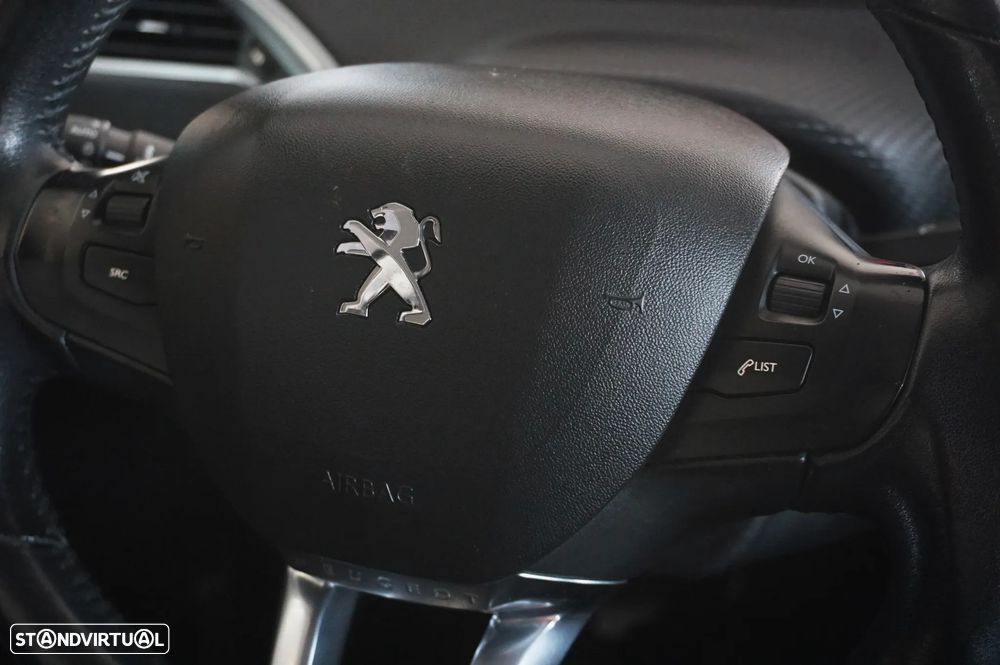 Peugeot 2008 1.6 BlueHDi Style - 12