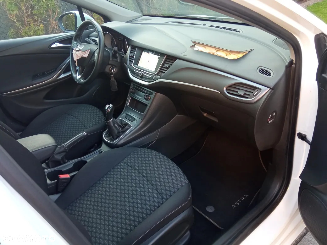 Opel Astra 1.2 Turbo Edition - 20