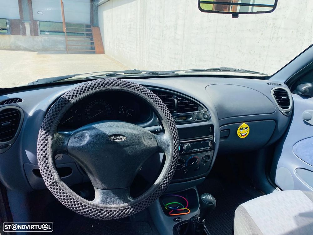Ford Fiesta - 4