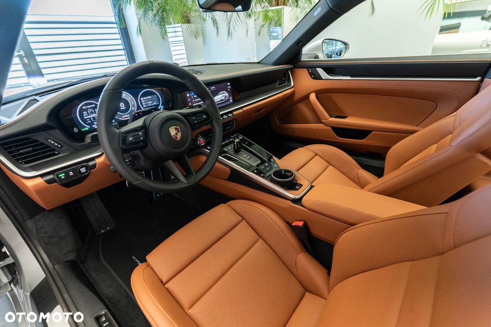 Porsche 911 Carrera - 9