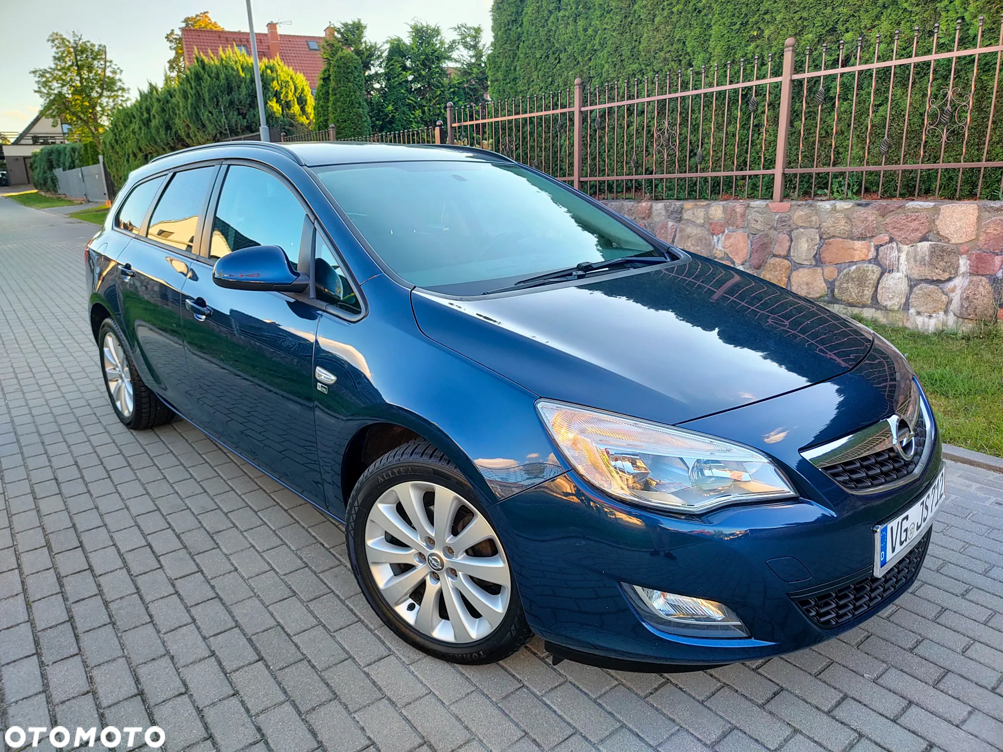 Opel Astra 1.4 Sports Tourer ecoFLEX 150 Jahre - 10