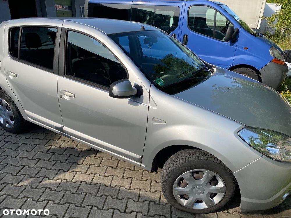 Dacia Sandero 1.2 16V 75 Essentiel - 1