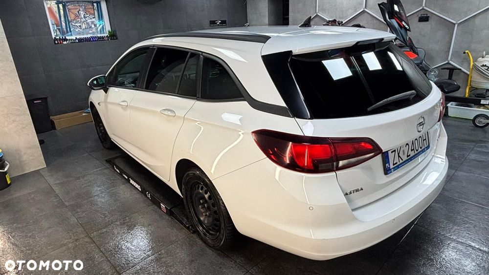 Opel Astra 1.6 CDTI Enjoy - 3