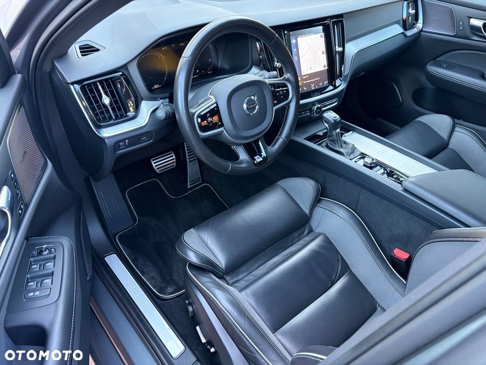 Volvo V60 D4 R-Design - 7