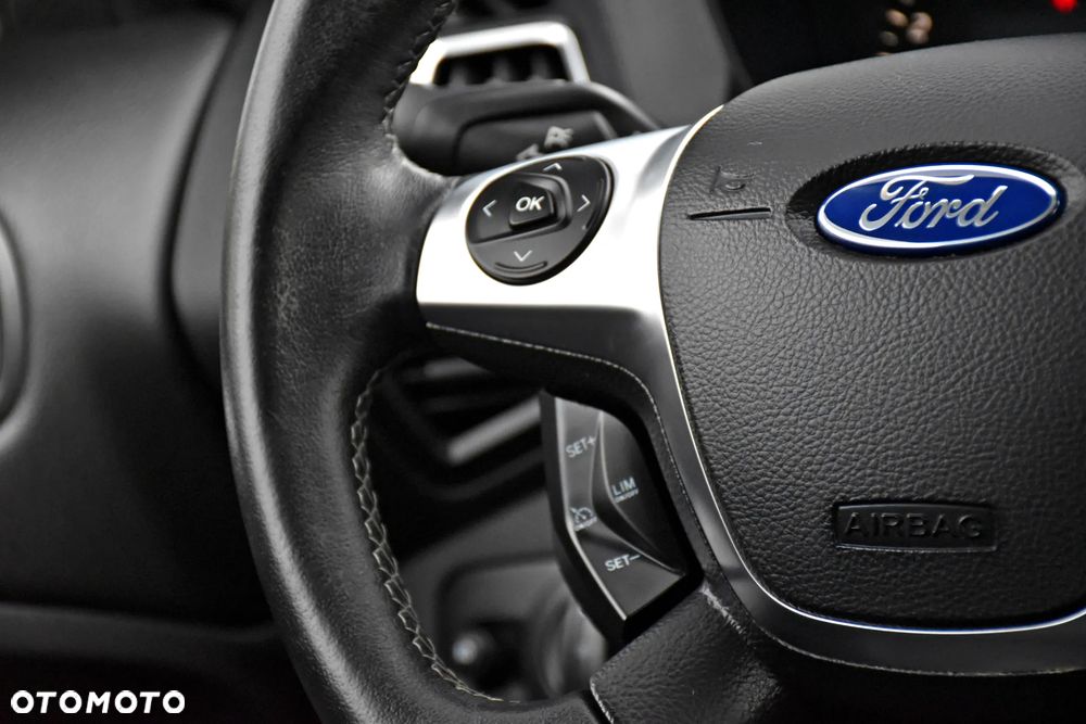 Ford Kuga 1.5 EcoBoost FWD ST-Line ASS GPF - 31
