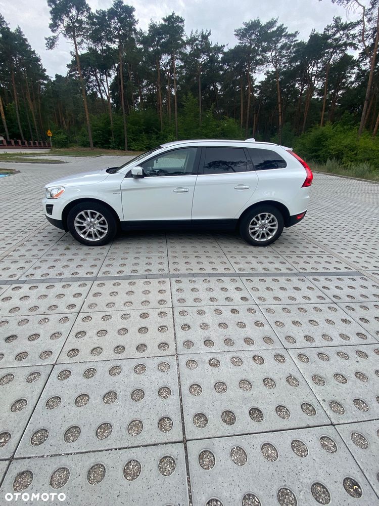 Volvo XC 60 D5 AWD Geartronic Summum - 23
