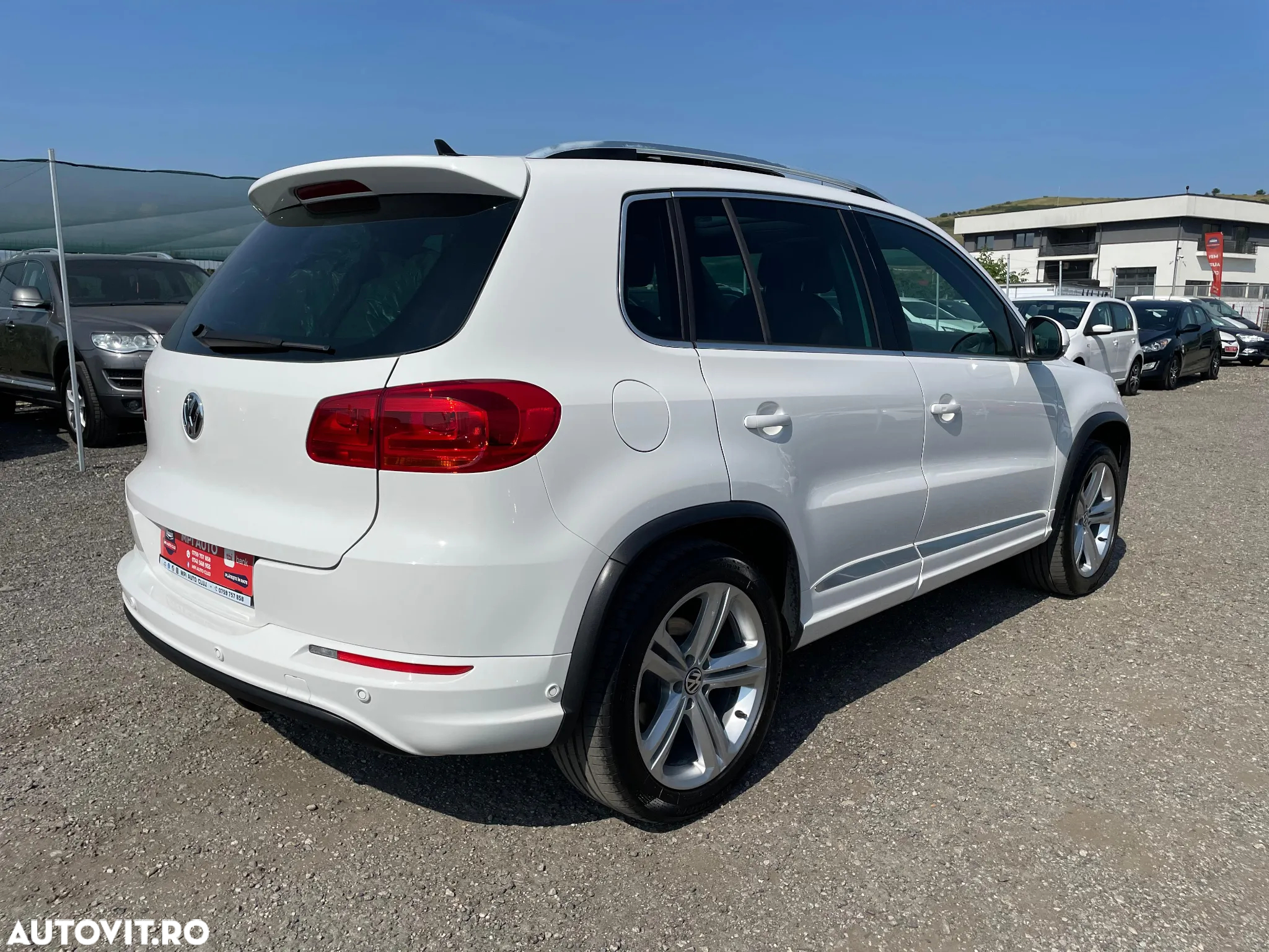 Volkswagen Tiguan 2.0 TDI 4Motion DSG BMT Sport & Style - 8