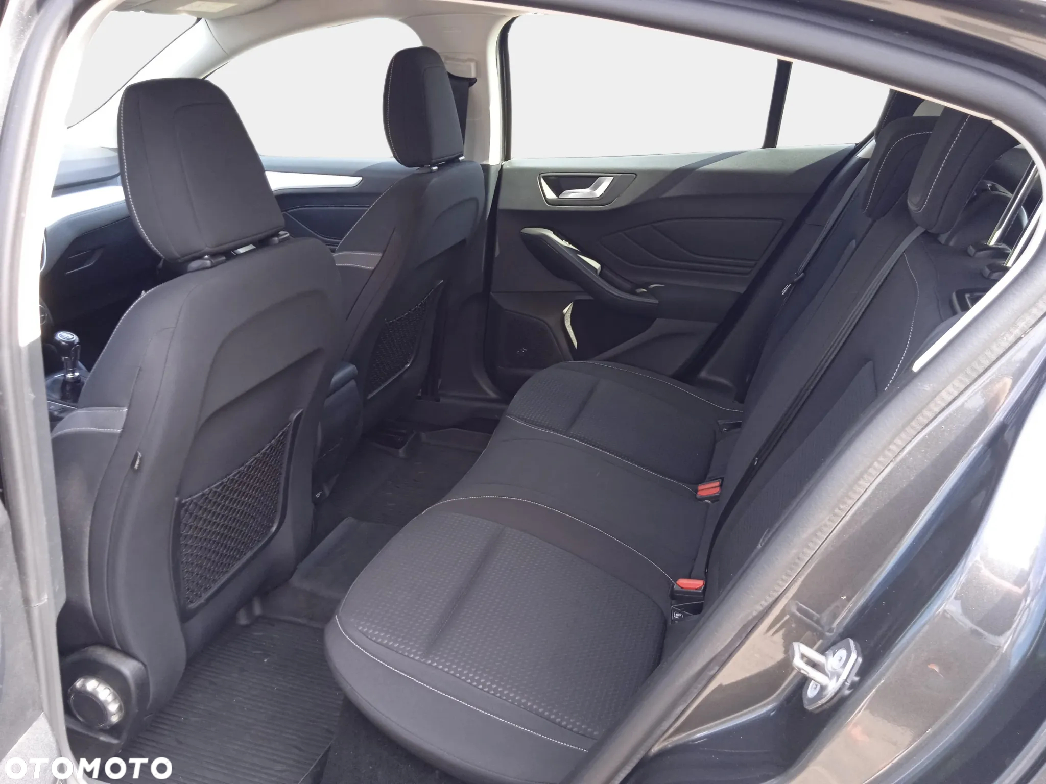 Ford Focus 1.0 EcoBoost Trend Edition - 31