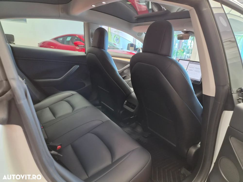 Tesla Model 3 RWD - 17