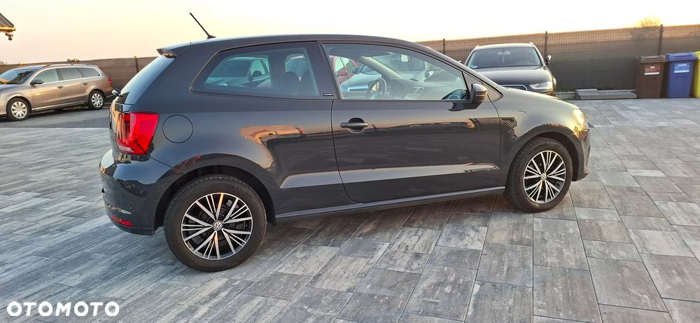 Volkswagen Polo 1.4 TDI Blue Motion Technology Allstar - 3