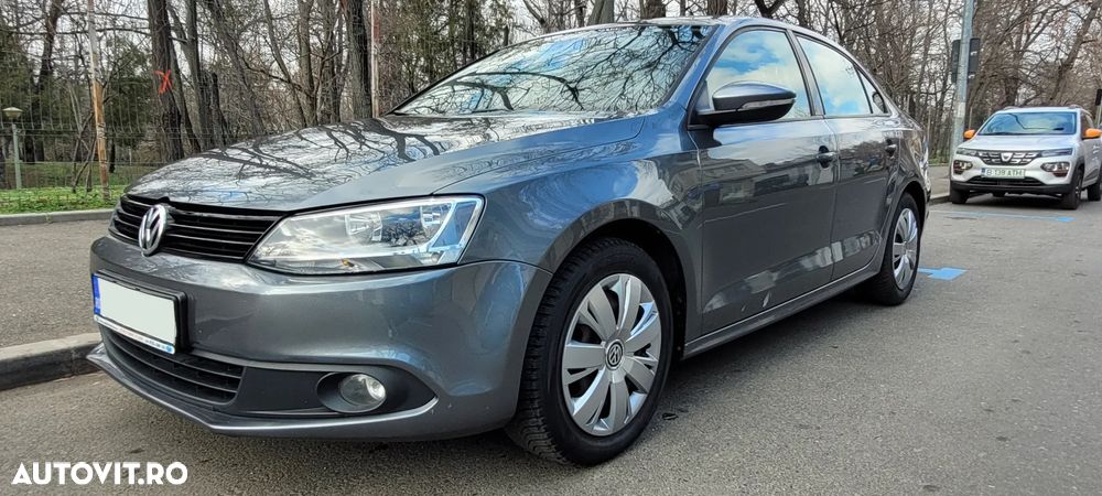 Volkswagen Jetta 1.6 TDI Trendline - 2