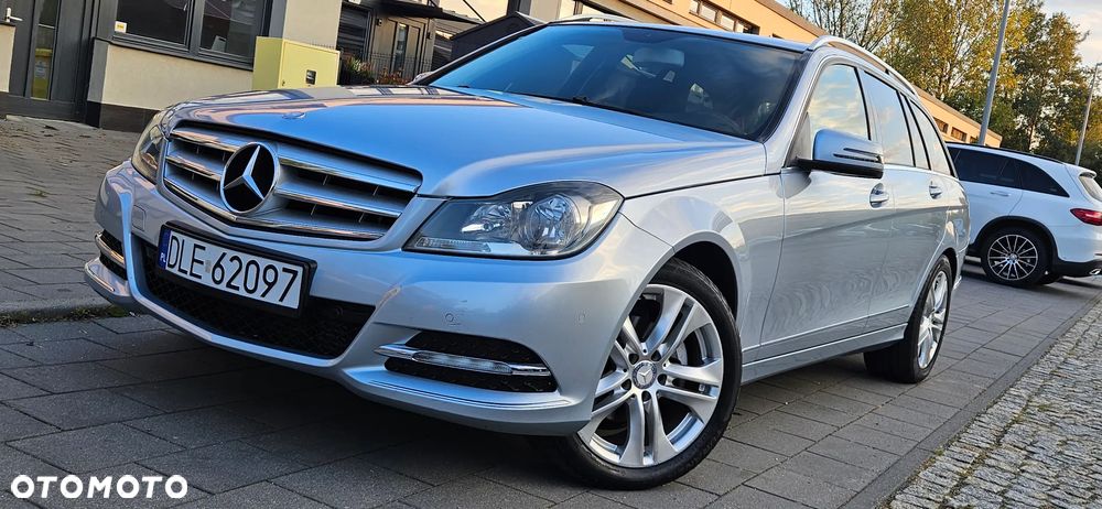 Mercedes-Benz Klasa C 180 T CDI DPF (BlueEFFICIENCY) Avantgarde - 16