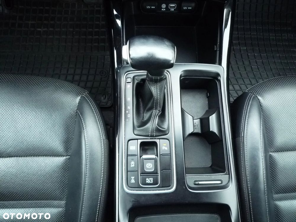 Kia Sorento 2.0 CRDI Business Line Plus - 27