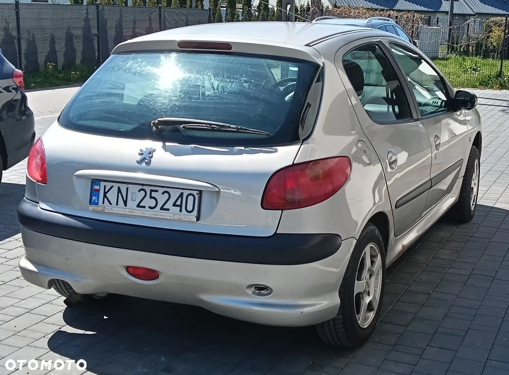 Peugeot 206 1.1 XR Presence - 4