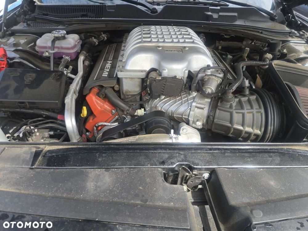 Dodge Challenger - 13