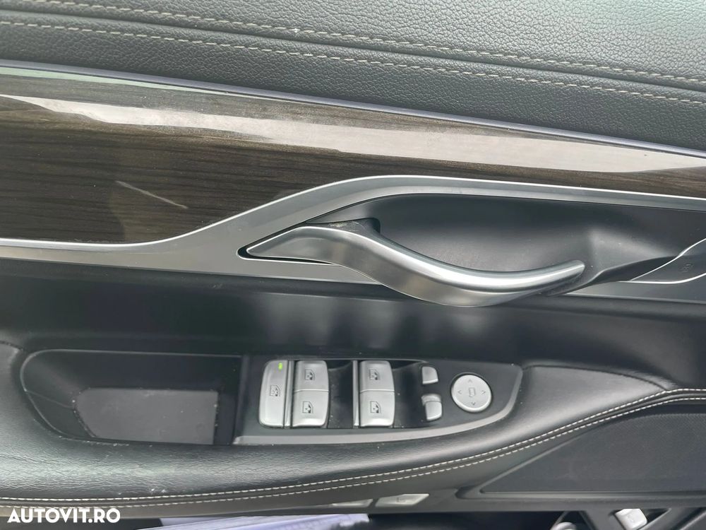BMW Seria 7 740d xDrive - 6
