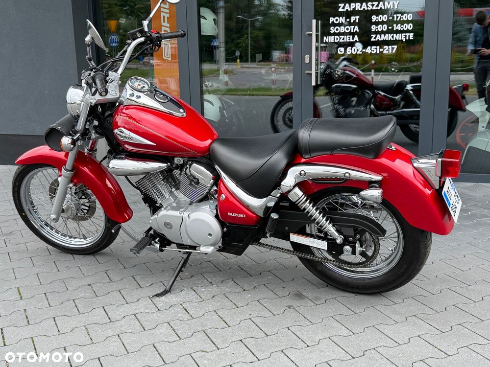 Suzuki Intruder - 28