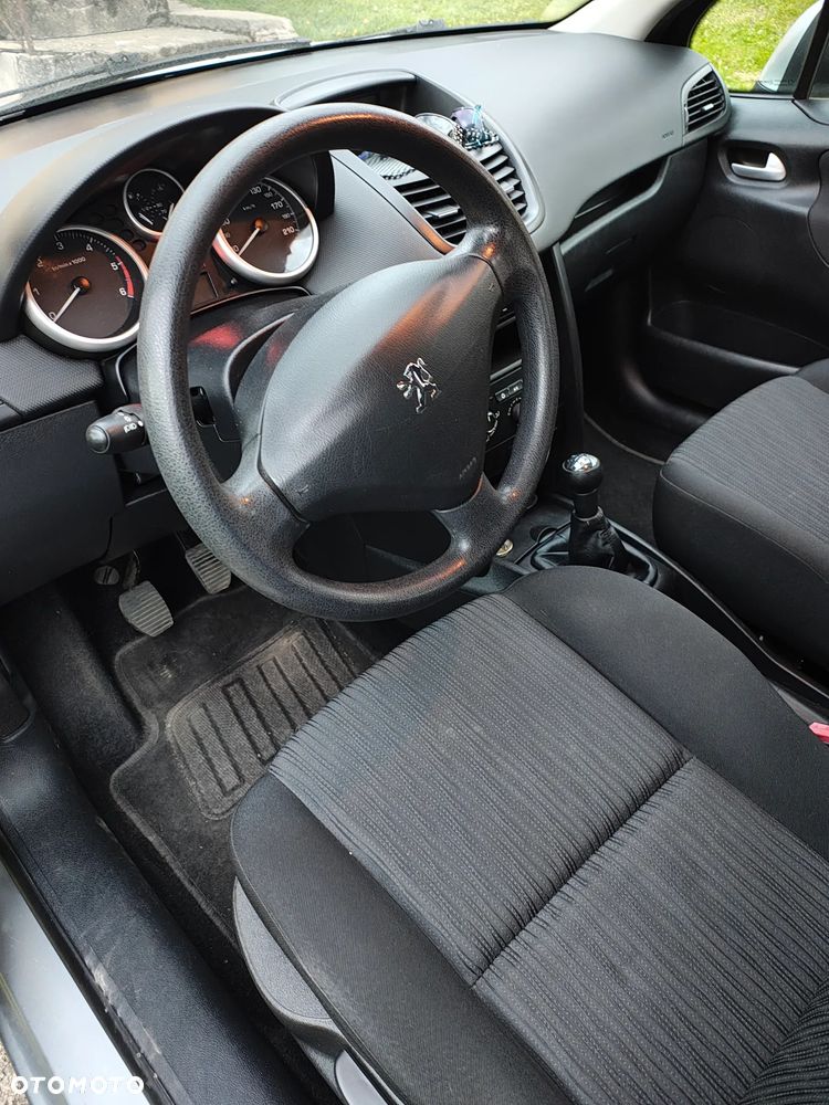 Peugeot 207 1.4 HDi Trendy - 4