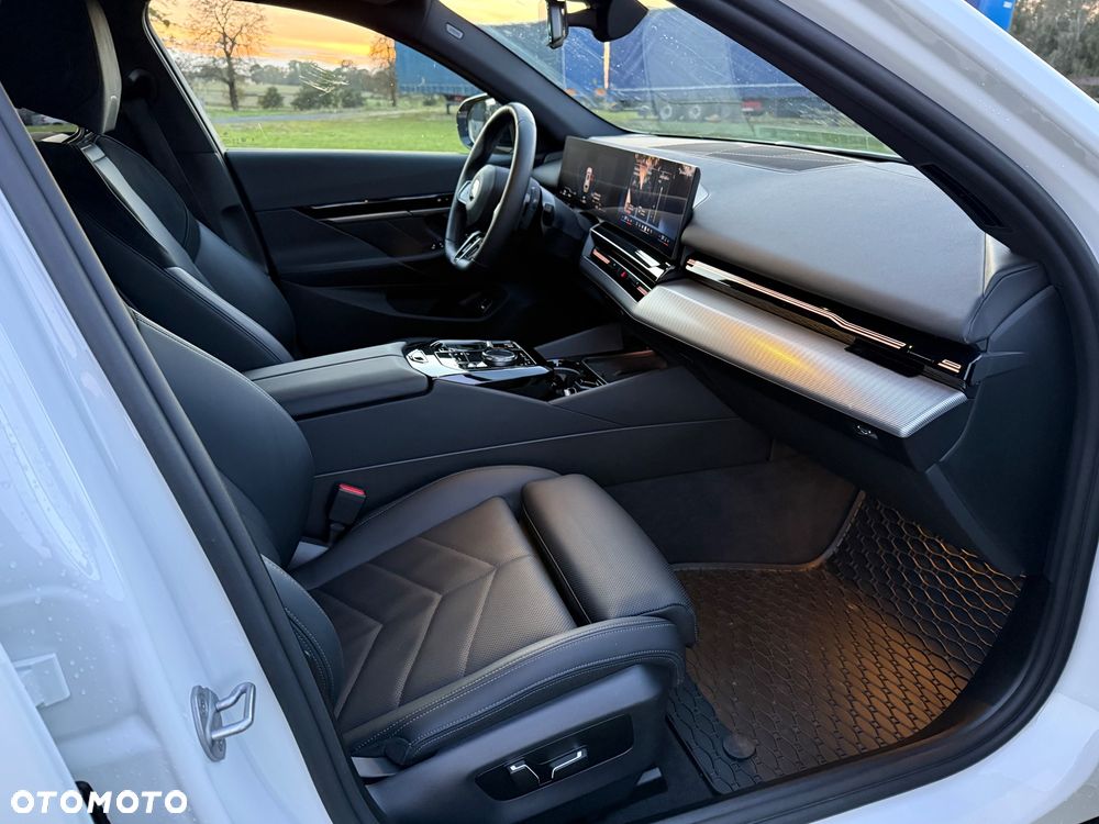 BMW Seria 5 520d - 14