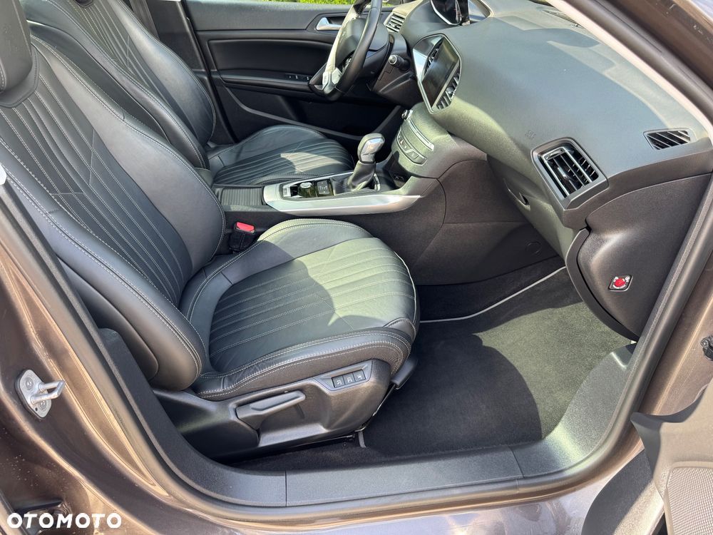 Peugeot 308 BlueHDi 150 EAT6 Stop & Start GT-Line Edition - 34