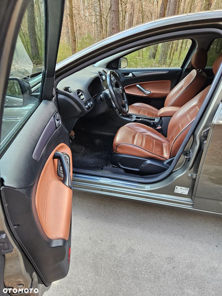 Ford Mondeo 2.0 TDCi Titanium S - 18