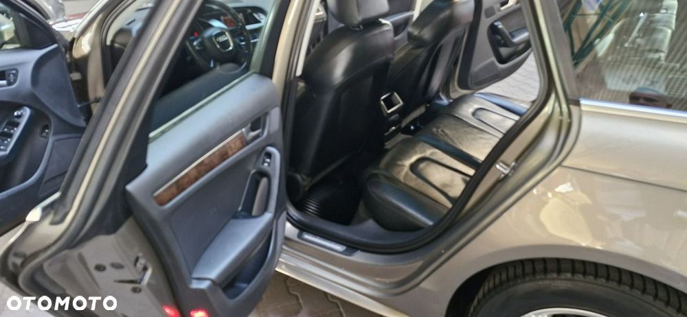 Audi A4 Avant - 13