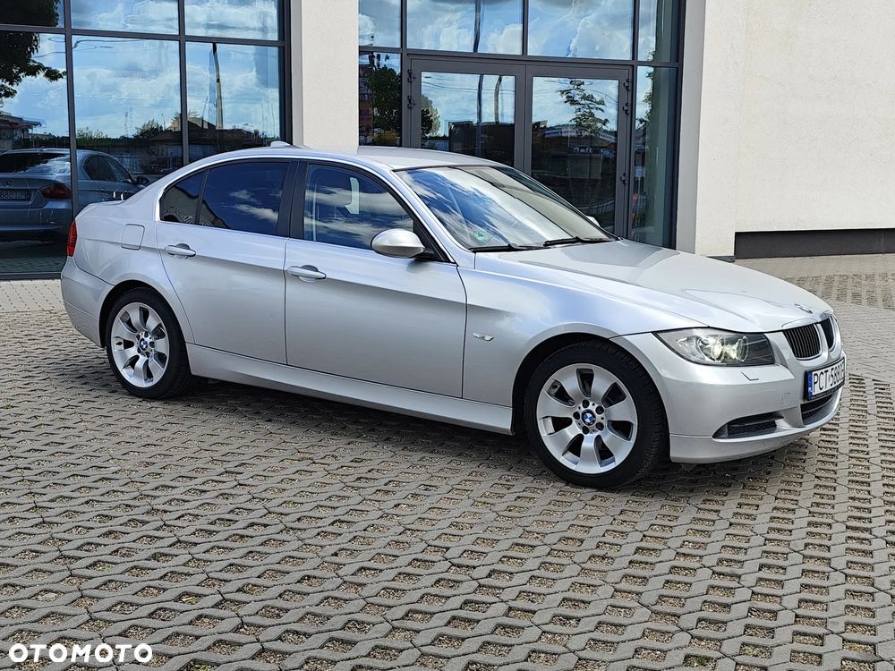 BMW Seria 3 325i xDrive Edition Exclusive - 7