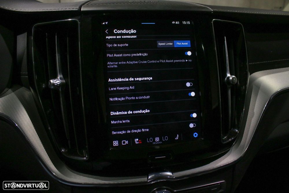 Volvo XC 60 2.0 T6 PHEV Plus Dark AWD - 23