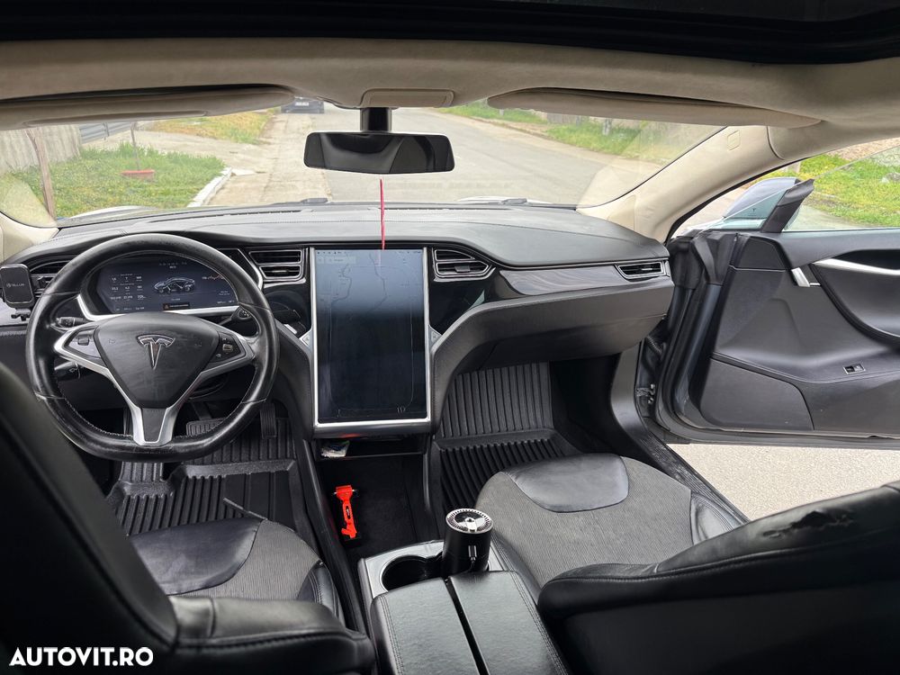 Tesla Model S Standard - 26