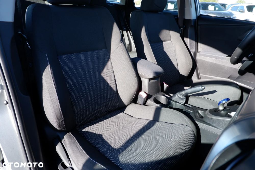 Toyota Auris 1.8 HSD Luna - 10