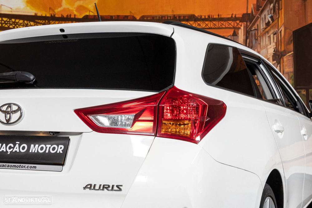 Toyota Auris Touring Sports 1.4 D-4D Comfort+Pack Sport - 9